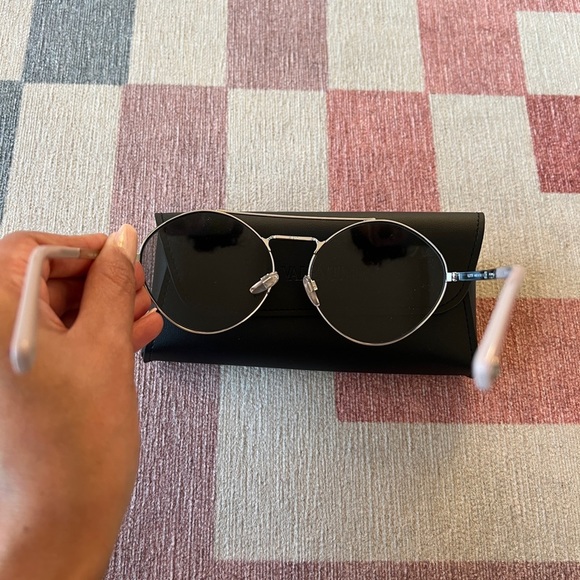 Valentino Rockstud sunglasses - Picture 2 of 5